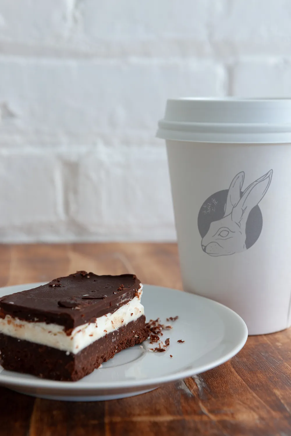 Coffee and pastery o a counter